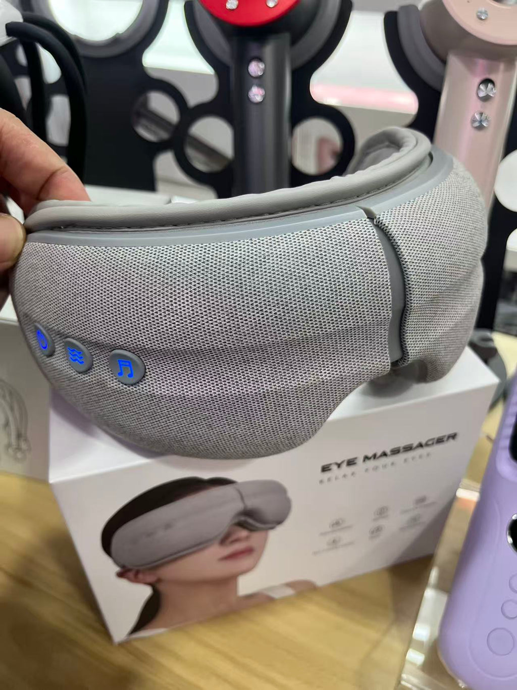 Smart Eye Massager Pro™ – Heated Relaxation & Eye Care